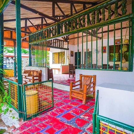 Oyo 875 Madhavi Beach Resort Balibago Exterior photo